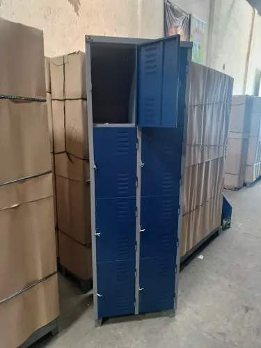 Roupeiro de aço 8 portas azul.( só novos )