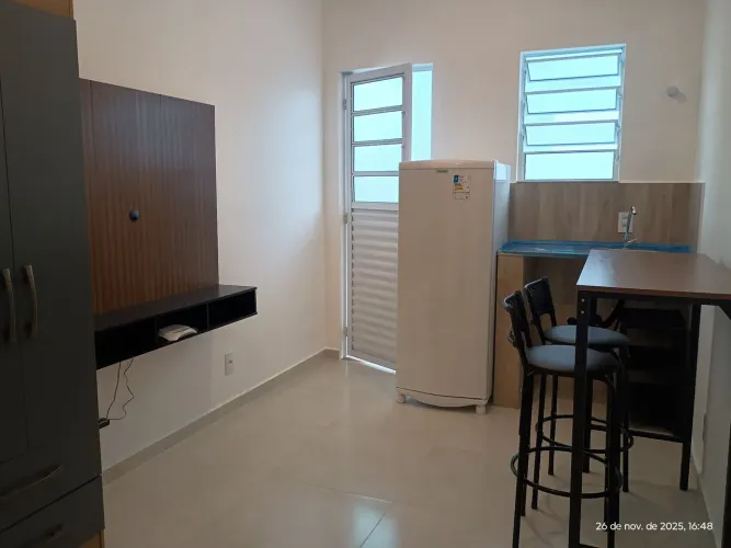 Alugo Studio (kitnet, quitinete) bairro Tapera, Florianópolis.