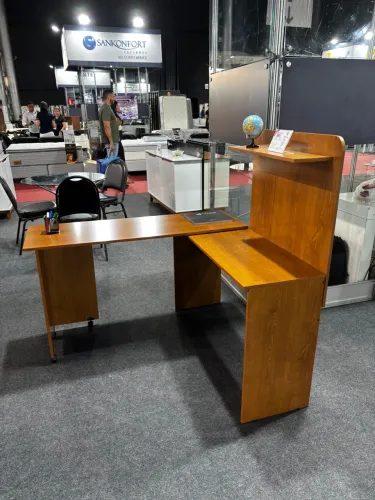 Escrivaninha multiformas pronta entrega 