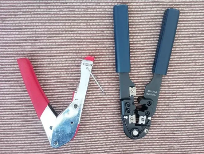 ALICATE PARA CRIMPAR CABO COAXIAL ANTENA RG6 RG59 TV + ALICATE PARA CRIMPAR TERMINAL RJ45 