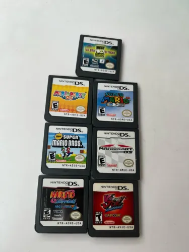 Nintendo DSi Preto + 7 Jogos Originais Nintendo DS + Carregador