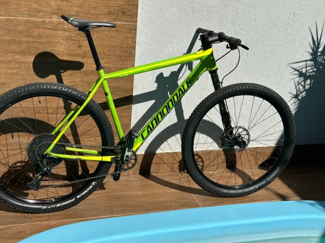Bike Cannondale MTB carbono Left 29