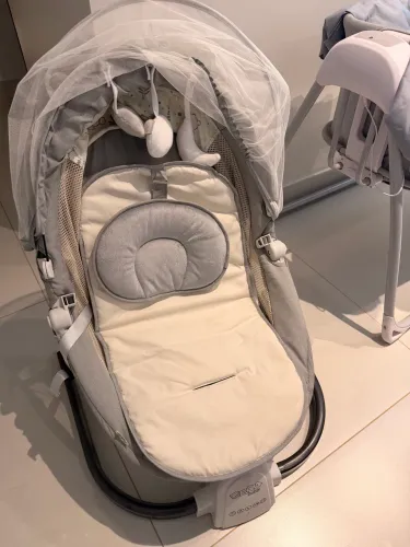 Cadeirinha de balanço automática 