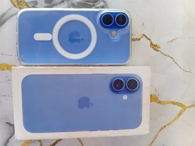 Vendo iPhone 16 azul