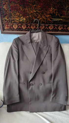 Terno semi novo, verde musgo Tam M, 