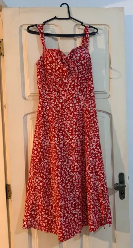Vestido com bojo ajustável 