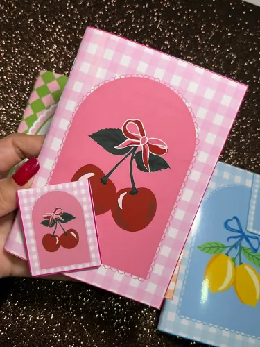 Caderno A6 brochura + marcador magnético