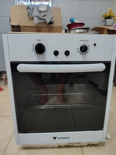 Vendo forno de embutir a gás Venax 50 litros nunca instalado. NOVO.