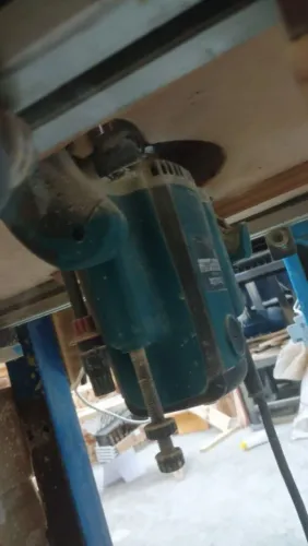 Tupia de coluna da marca MAKITA