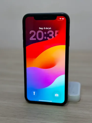 iPhone 11 64GB Preto