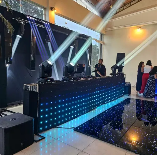 DJ SOM E ILUMINAÇÃO PARA SUA FESTA