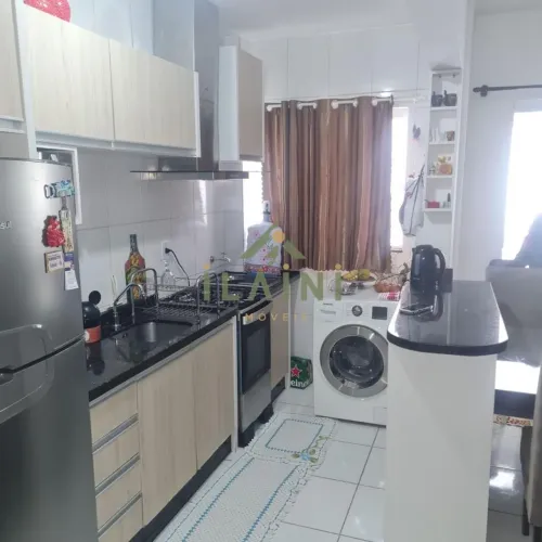 Apartamento semi mobiliado á venda com 2 quartos vaga de garagem coberta bairro Sta Regina