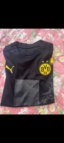 Camisa do Borussia Dortmund com detalhe