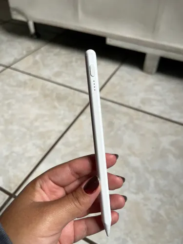 Vendo tablet samsung Tab A11+ com capinha, caneta e carregador. Com apenas 5 meses de uso