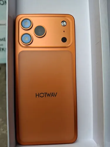 Celular Uranyx