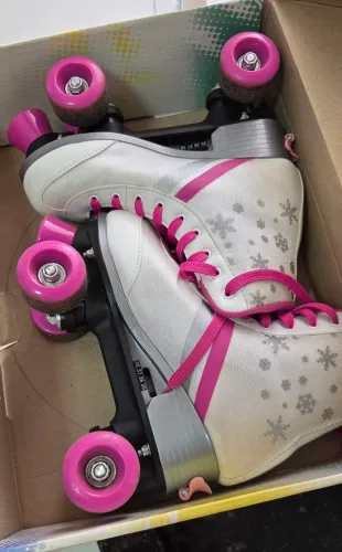 PATINS ROLLER SKATE SEMI-NOVO