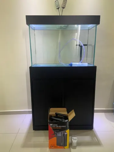 Aquário 100 L completo com móvel