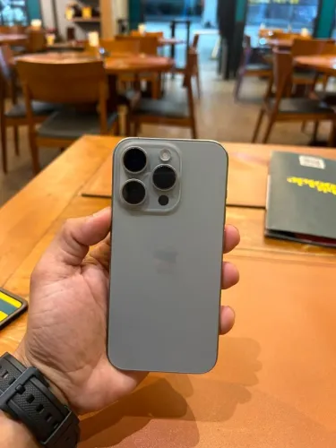 iPhone 15 pro 128G novíssimo