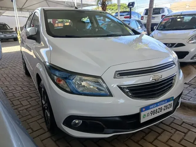 Chevrolet Onix Hatch LTZ 1.4 8V Flex Power Mec. 4P 2014