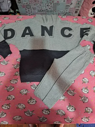 Conjunto de Moletom Cativa tam 14  novo.
