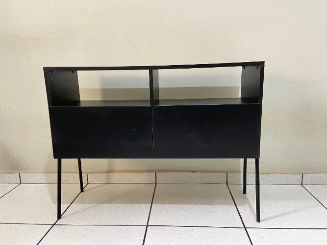 Aparador preto 0,90x0,30 e 0,70 de altura