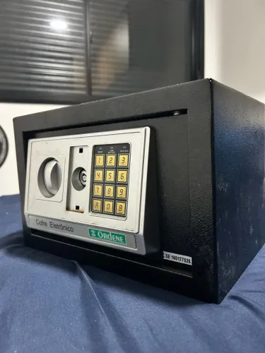 Cofre digital eletrônico