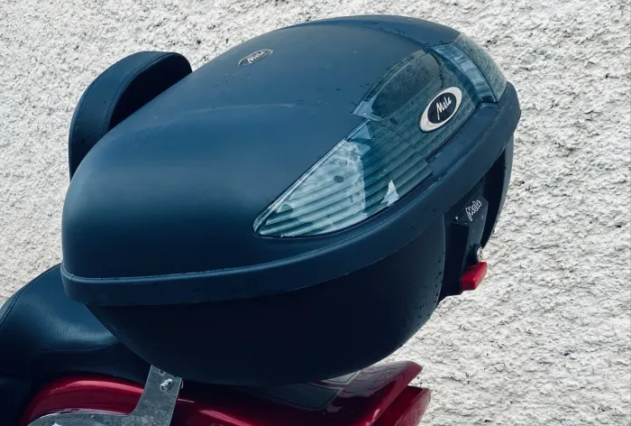 Baú moto 2 capacetes