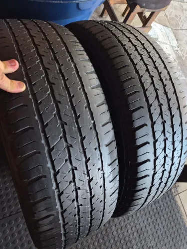 2 pneus 215/65/16 Bridgestone meia vida não reaberto para duster é outros(450 em 3× no ct