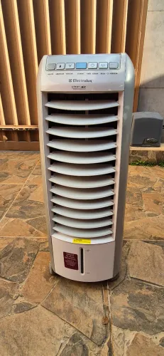 Climatizador de ar Eletrolux 220V SEMINOVO