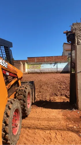 Aterro , areia lavada e brita , locação de máquinas
