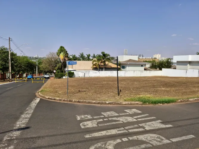 Condomínio Jardins Roma, Terreno de Esquina com 531,50m², Oportunidade