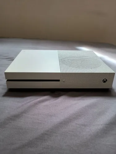 Xbox One S (Ler descrição)
