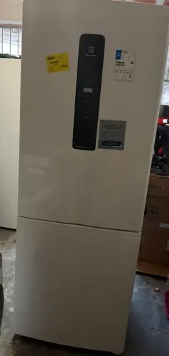 Geladeira Electrolux ib7s nova