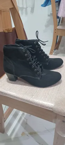 Bota novinha número 38