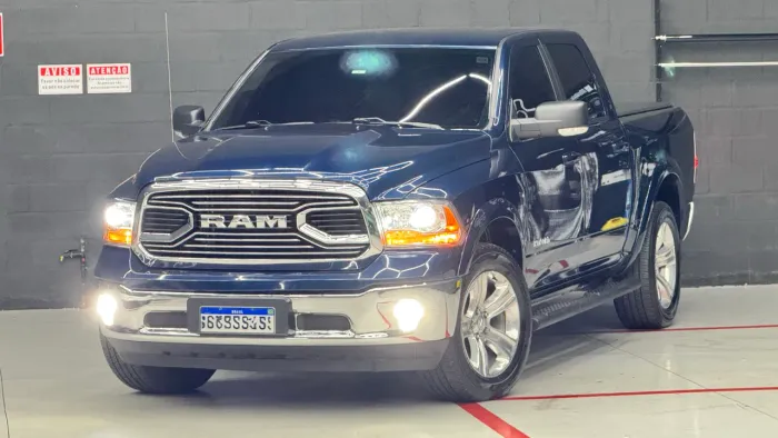 Ram Classic Laramie 5.7 V8 16V Gasolina 4X4 Aut. 2023
