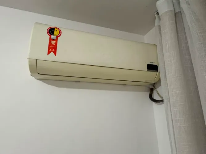 VENDO AR-CONDICIONADO