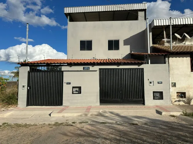 Apartamento com quintal no bairro Quintino em Divinópolis