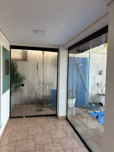 Fechamento de vidro Retrátil Premium - Vidro Laminado 10mm (Altura 2,40m)
