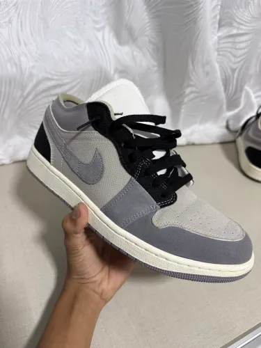 Tênis air jordan low cinza, tamanho 42