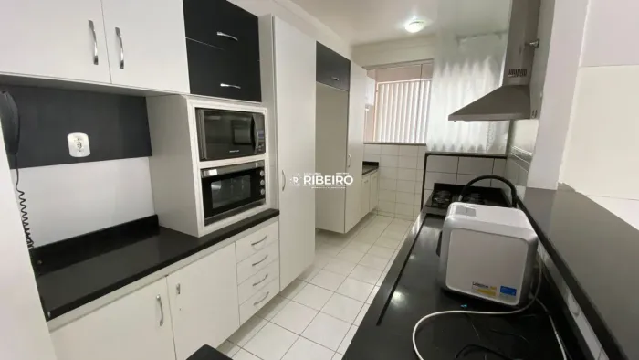 Apartamento à Venda no Edifício Torre de Espanha R$ 470.000