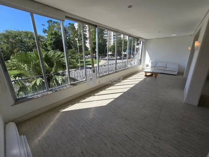 Apartamento garden à venda, Praia do Flamengo, varanda interna, salão em múltiplos ambient