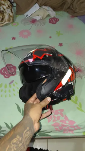 V/T CAPACETE KYT
