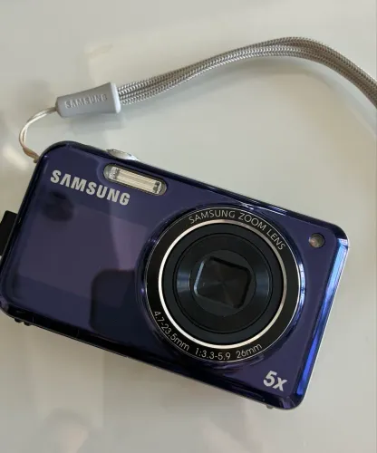 Câmera Digital Samsung DualView PL120 Roxa (Duas Telas / Selfie) + Cabo