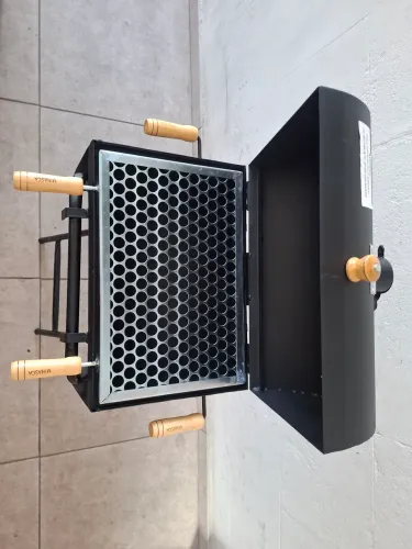 Churrasqueira a bafo com suporte 275,00