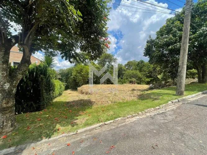 Terreno com 2.096 metros quadrados a venda no condomínio Bosque das Araras Vinhedo - SP.