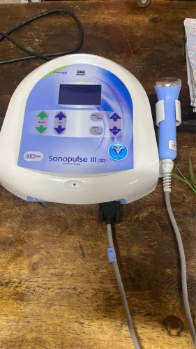 Ultrassom Terapêutico Ibramed Sonopulse III (1.0 MHz e 3.0 MHz) - Perfeito Estado!