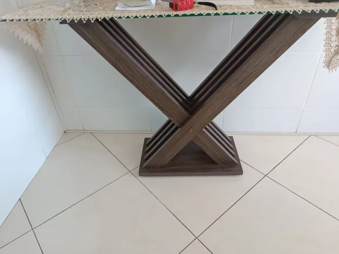 Aparador 1.3 x 40cm de vidro