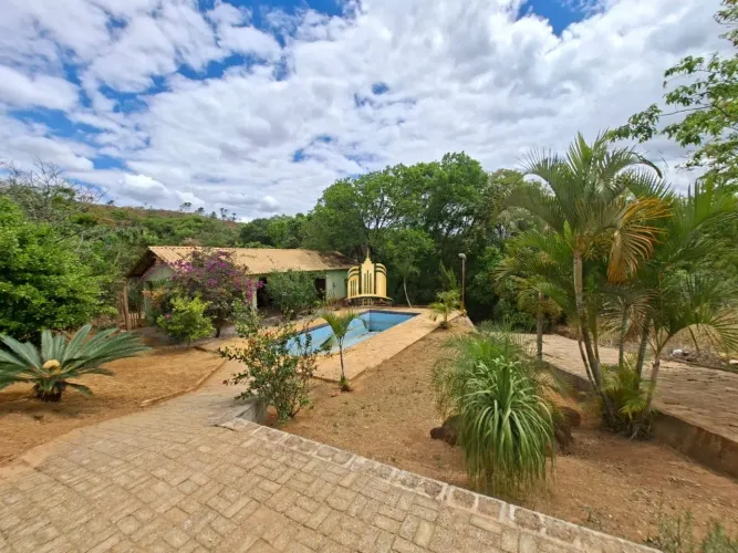 Sitio em Esmeraldas R$800.000,00 com área de 65.000m²
