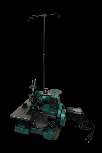 Máquina de costura overloque chinesinha semi-industrial Singer