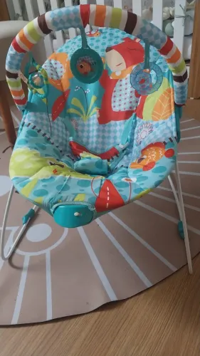 Cadeirinha de descanso para bebê